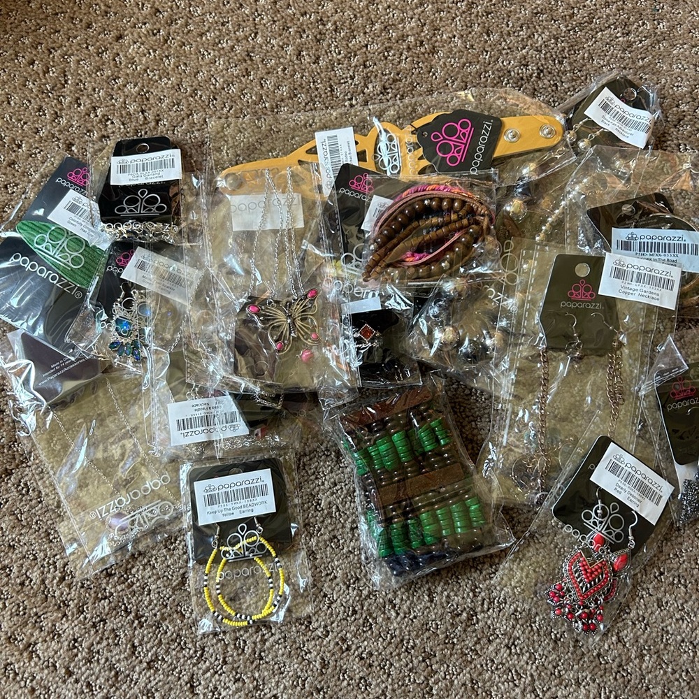 Huge Paparazzi Jewelry Lot Necklaces Earrings Bracelets Rings. Over 60 pieces!